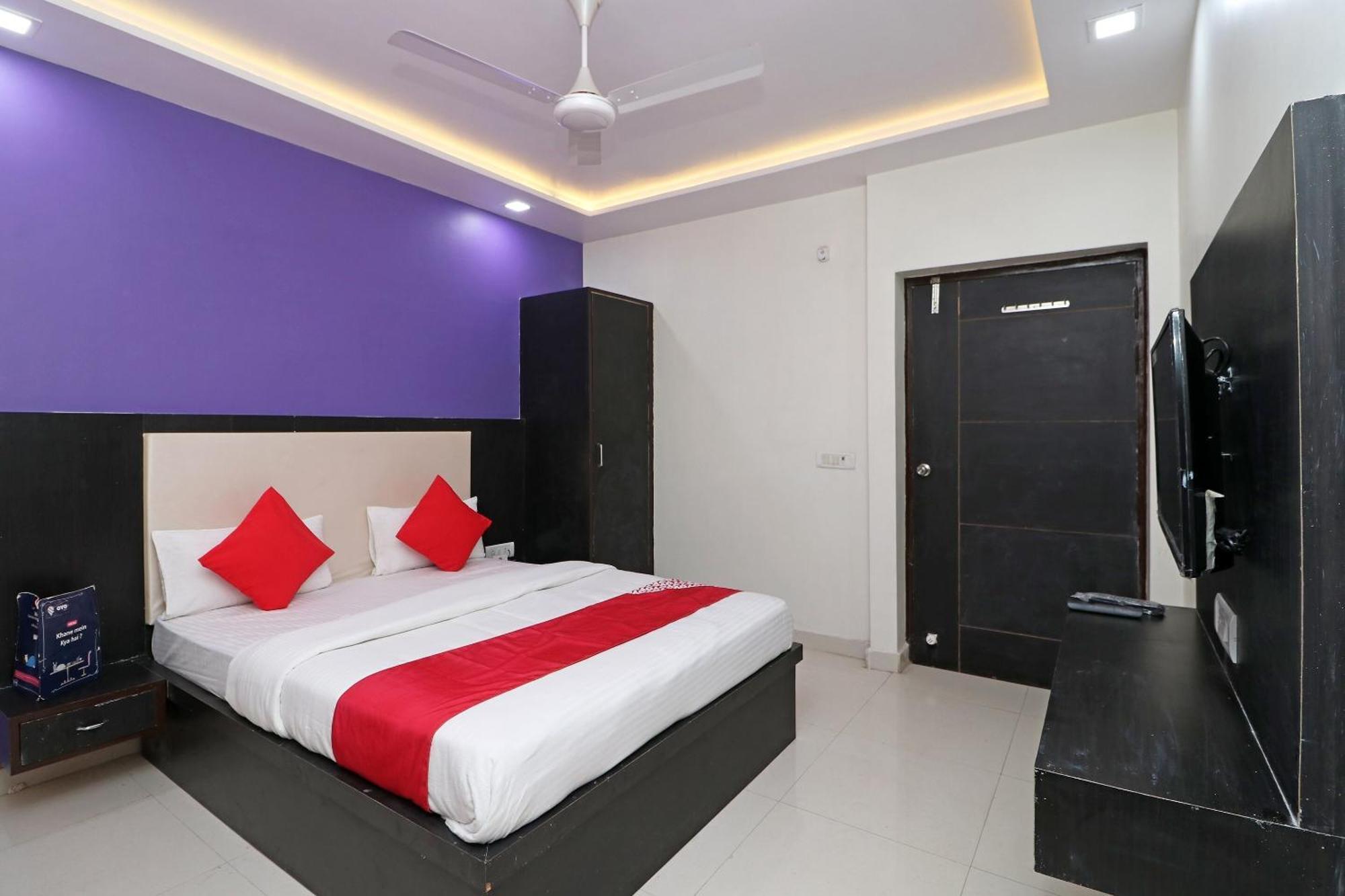 Oyo Hotel The Orient Tree Agra  Exteriör bild